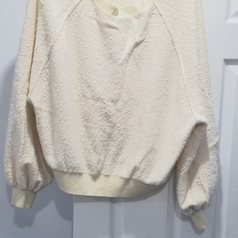 Lavon Sweater Size Medium
